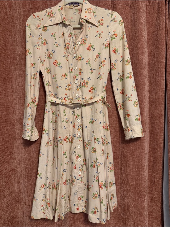 cacherel Dresses & Skirts - 1970’s Cacharel button down pleated floral dress